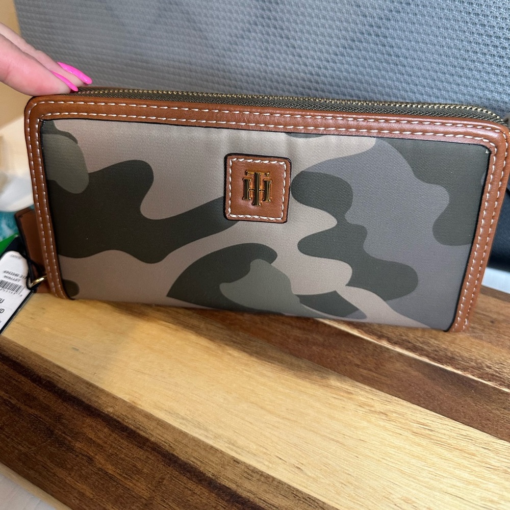 Tommy Hilfiger Camouflage Wallet